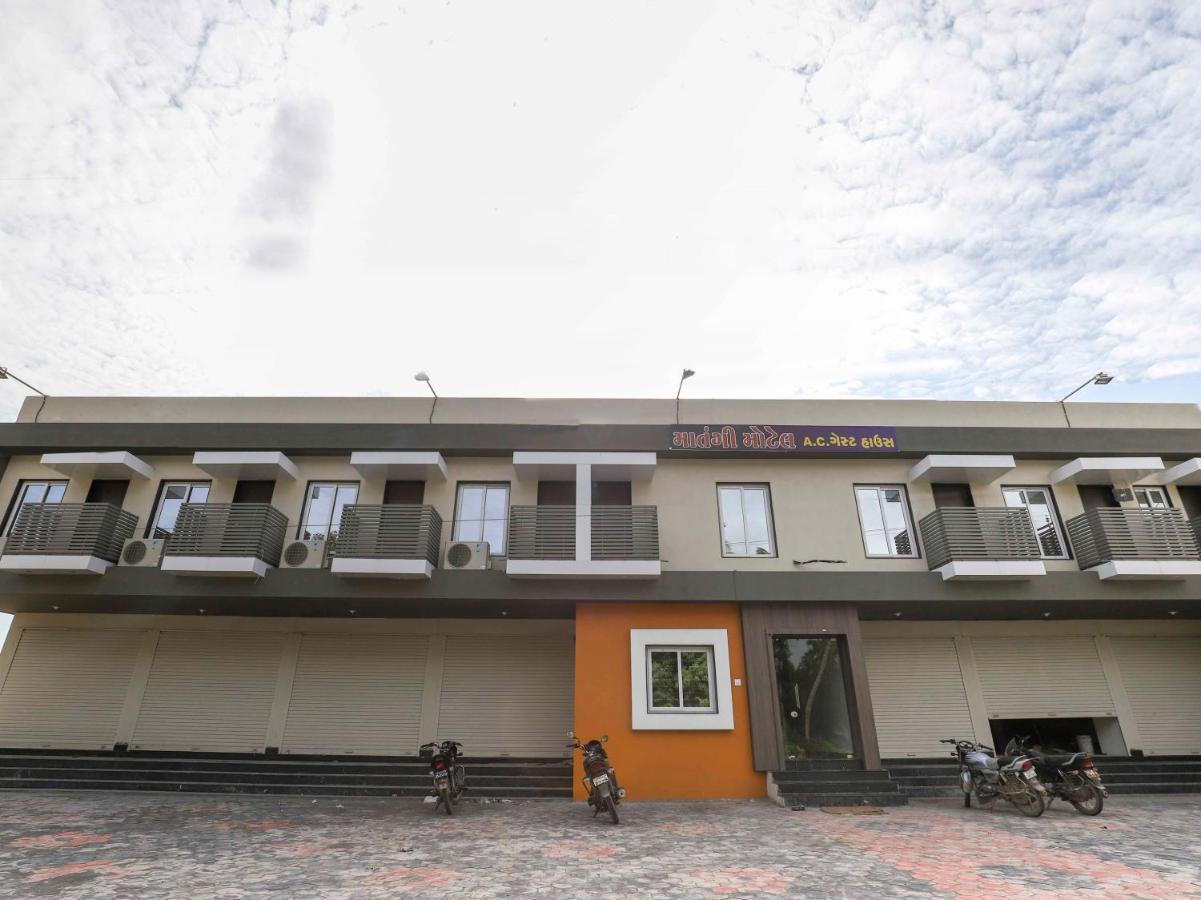 Oyo 47620 Hotel Matangi Motel Delvada Exterior photo